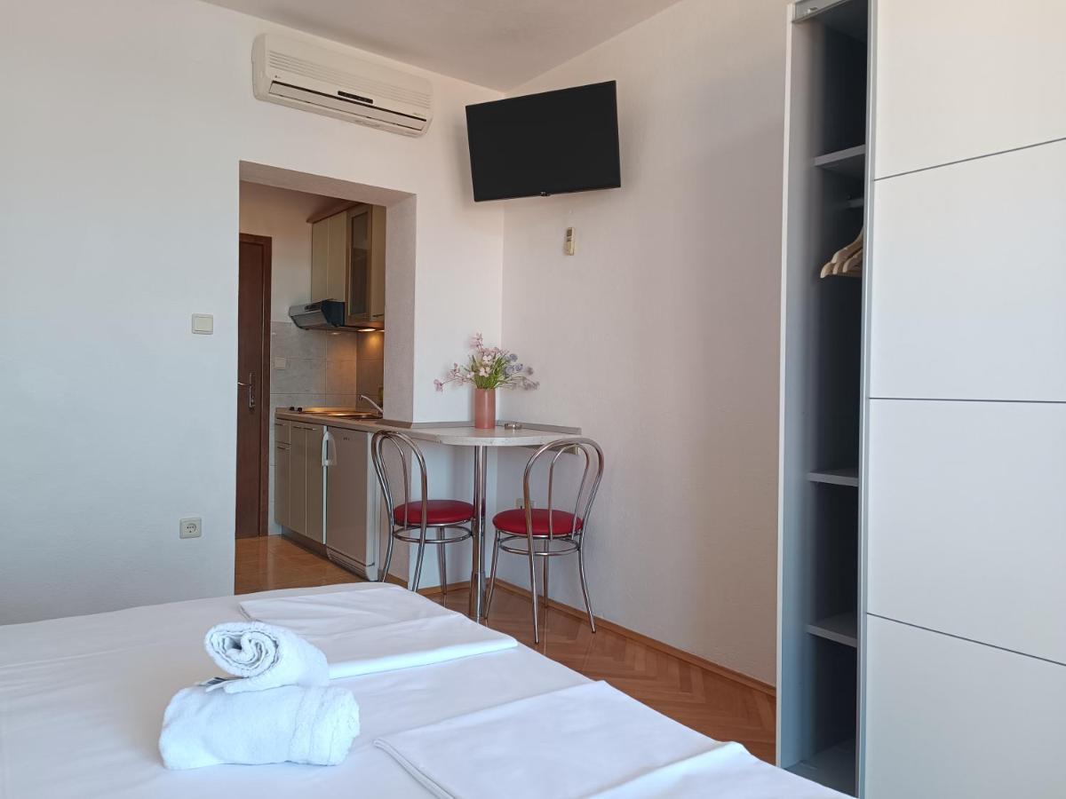 Apartments Niki Brela Kültér fotó