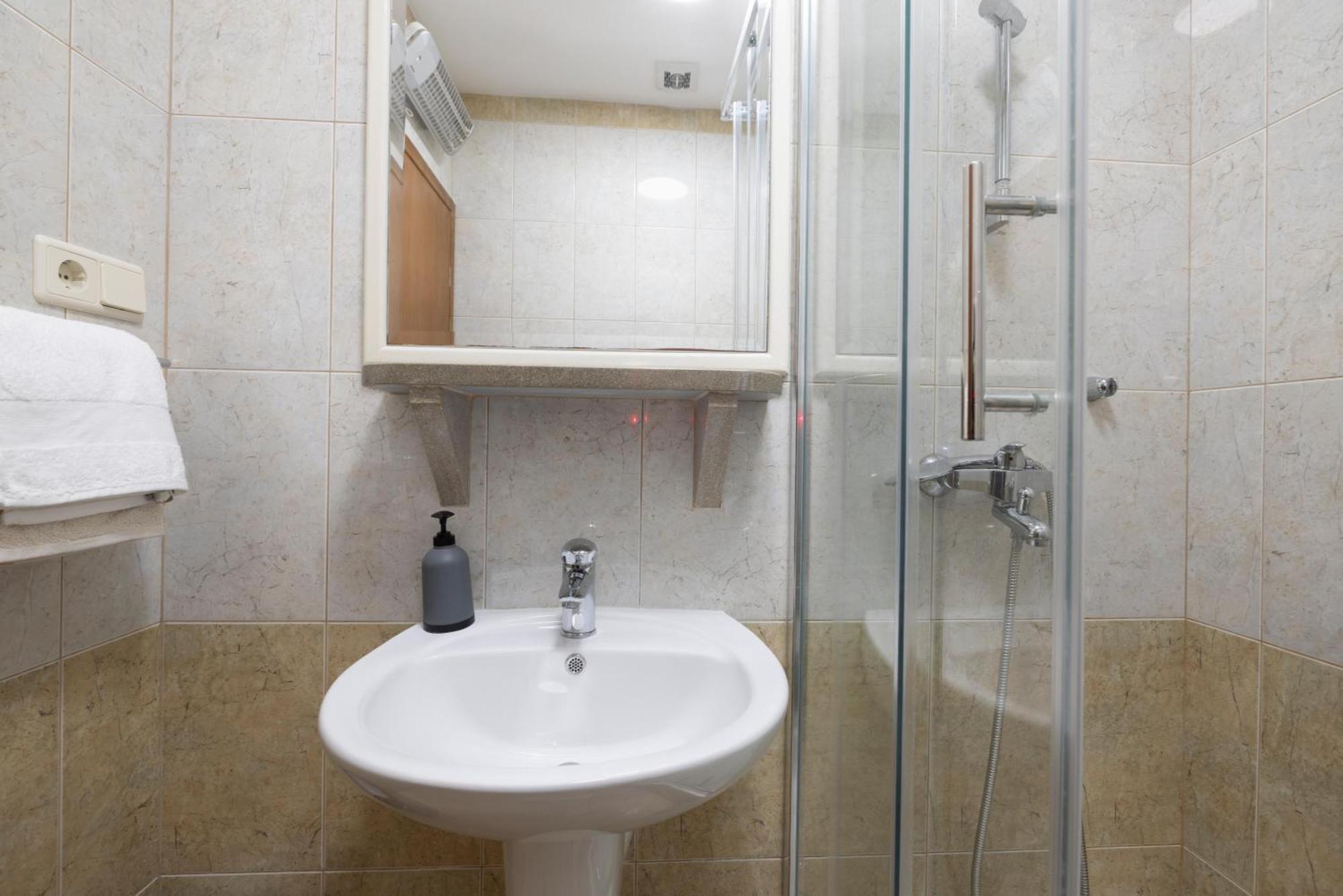 Apartments Niki Brela Kültér fotó