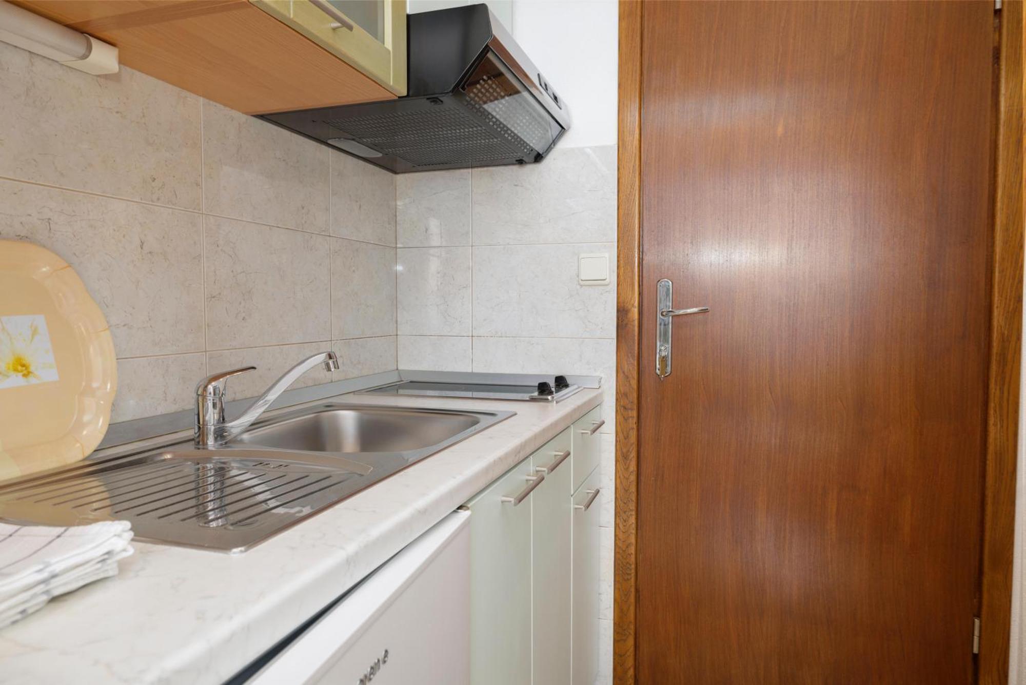 Apartments Niki Brela Kültér fotó
