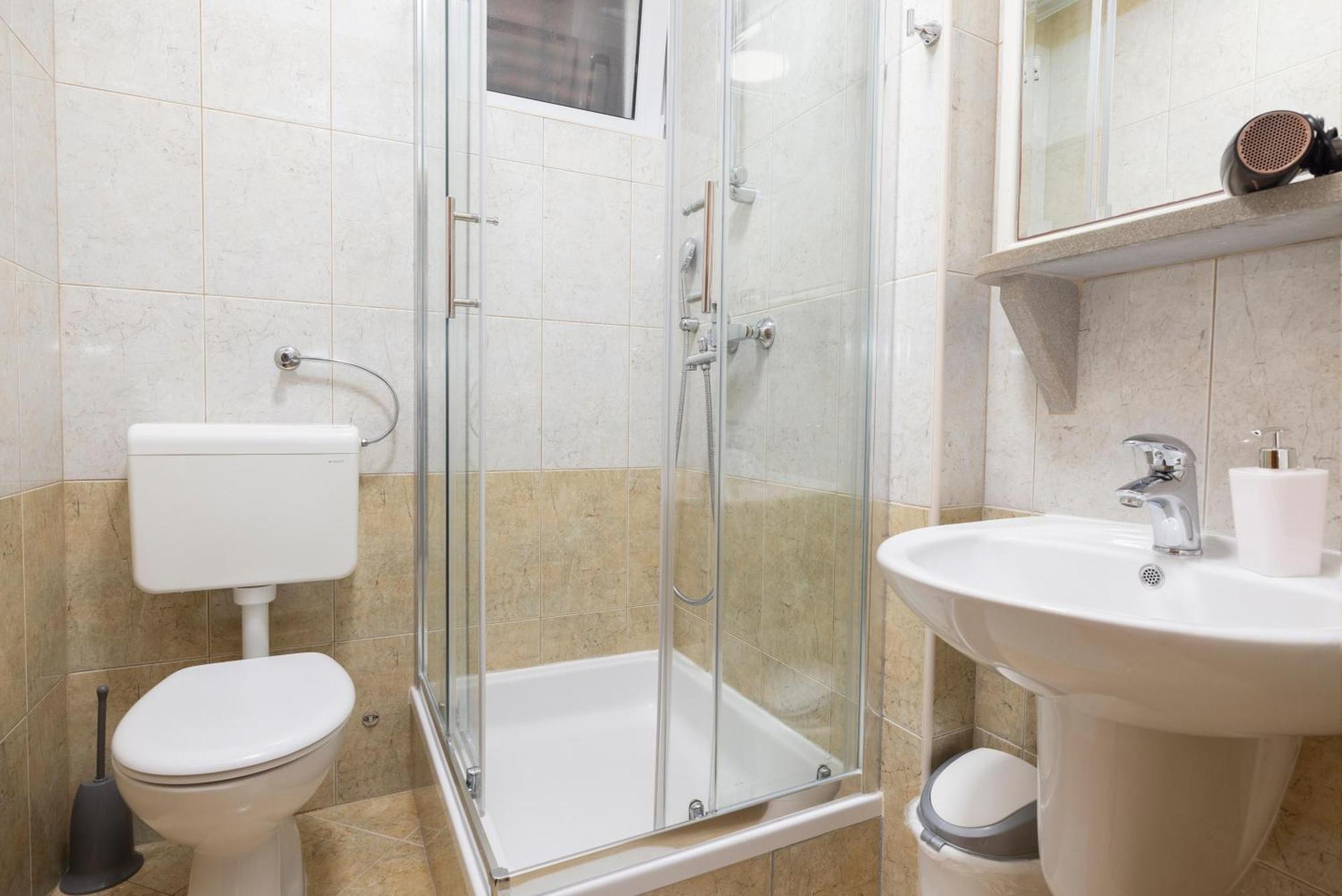 Apartments Niki Brela Kültér fotó